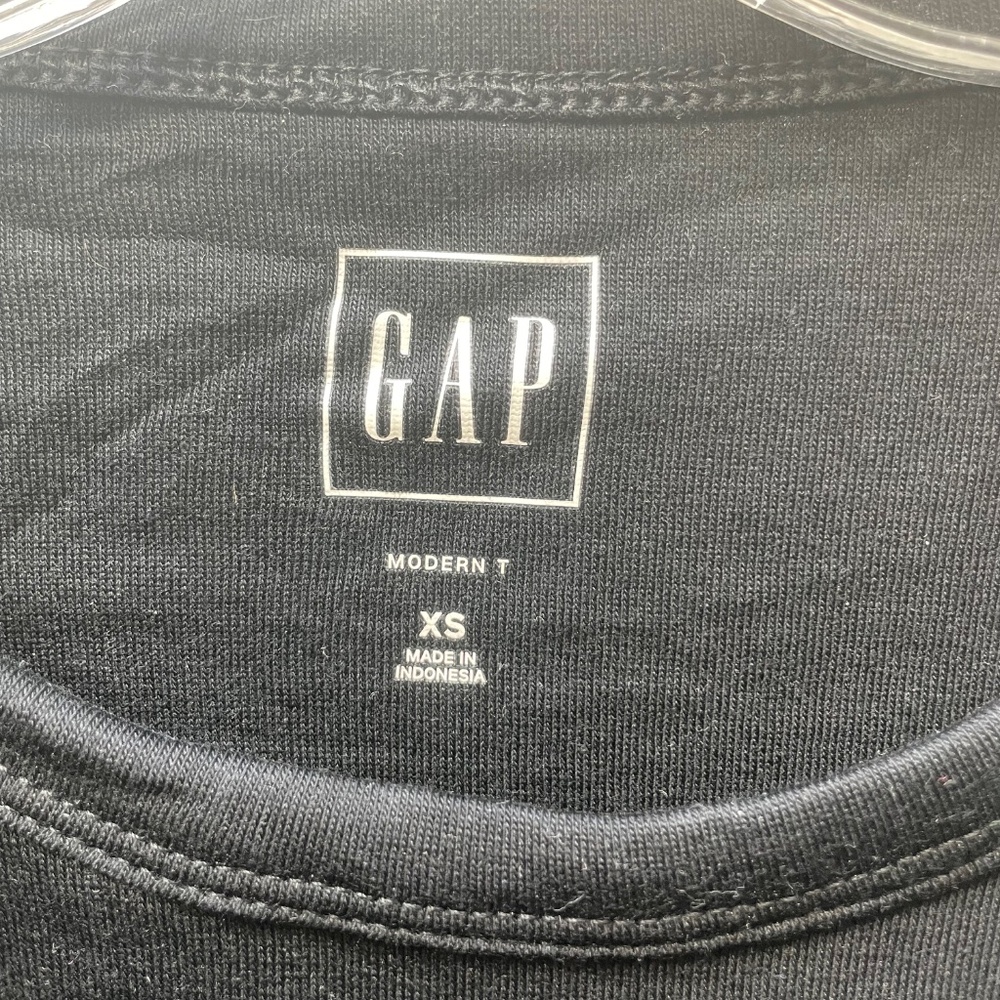 ❤️ GAP BLACK MODERN T CREWNECK LONG SLEEVE TOP SIZE XS NEW - Picture 4 of 4